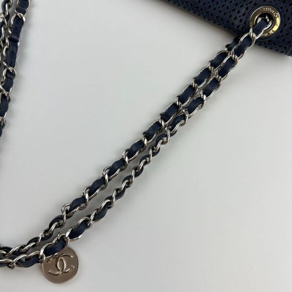 Chanel CC Logo Quilted Shoulder Bag Navy Leather Vintage - Picture 16 of 16